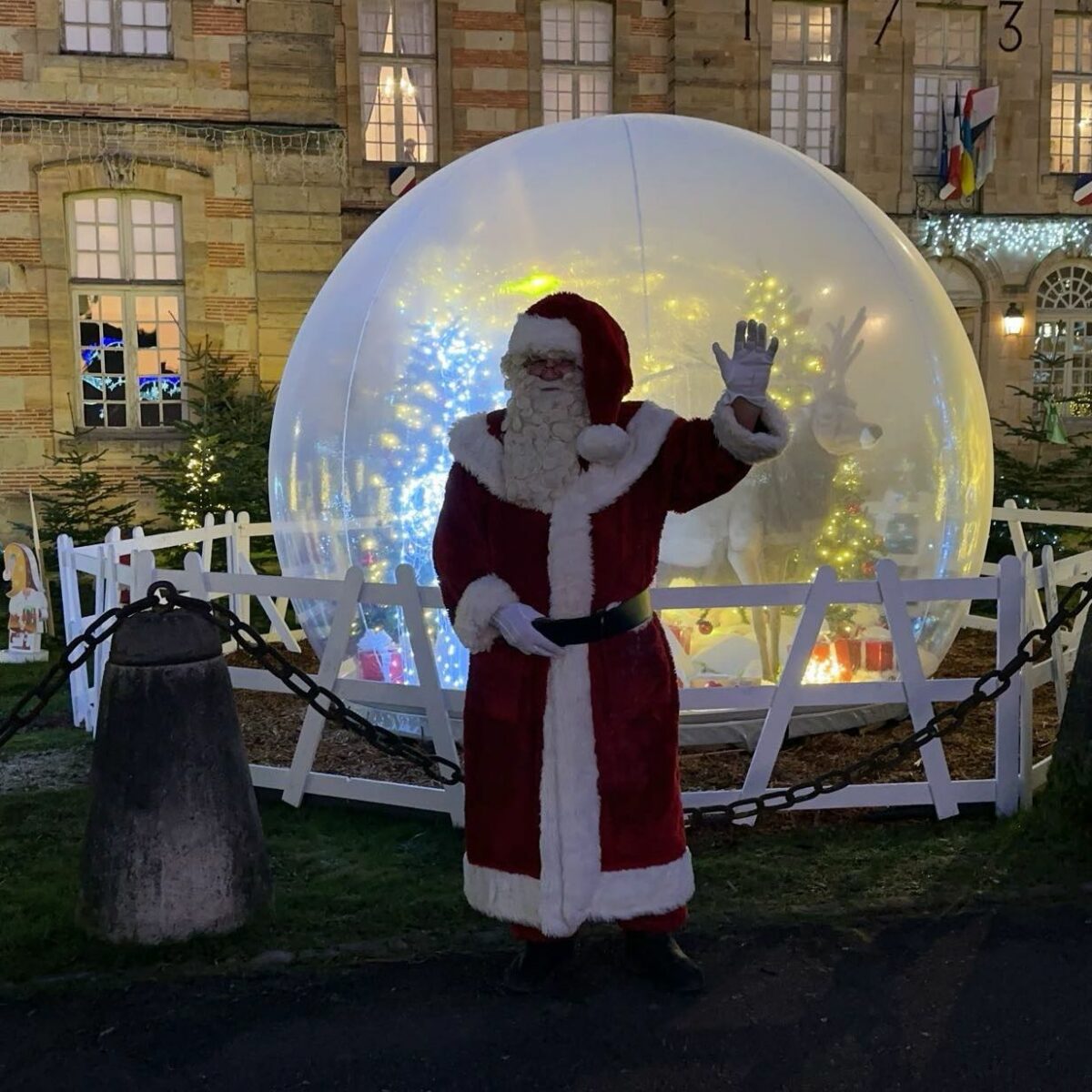 Ohohoh visite du père noel avec distribution de cadeaux et bonbons