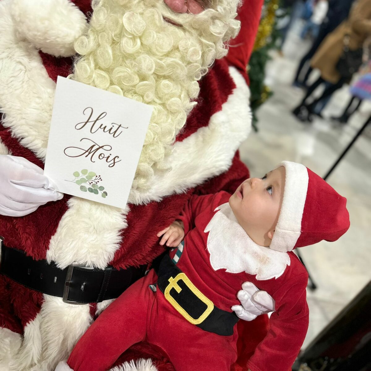 Ohohoh visite du père noel avec distribution de cadeaux et bonbons