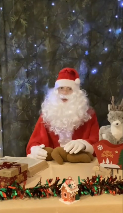 Père Noël pour tous vos évènements de fin d’année, professionnels ou particuliers. Plongez (ou replongez) dans la magie de Noël !