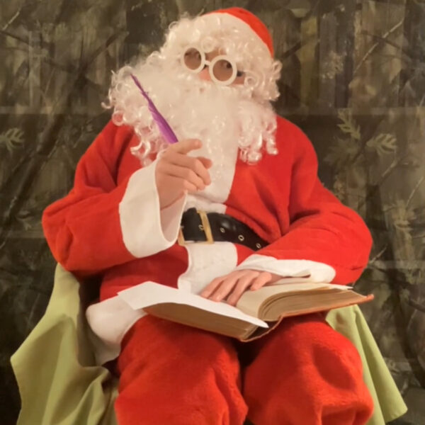 Père Noël pour tous vos évènements de fin d’année, professionnels ou particuliers. Plongez (ou replongez) dans la magie de Noël !