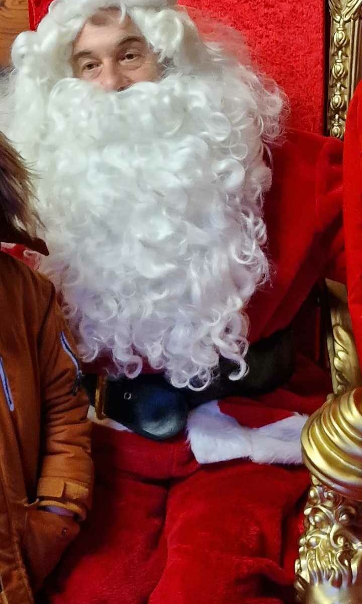 Séances photos avec le père noel , distribution de cadeaux..