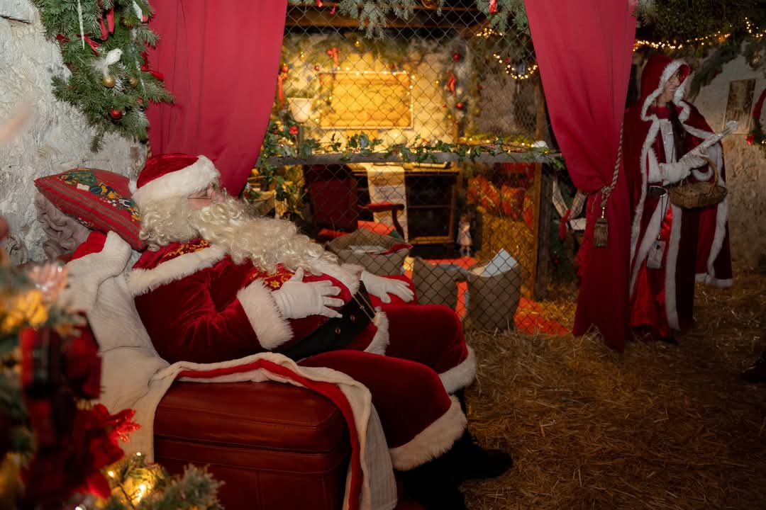 Présence du Père et de la Mère Noël