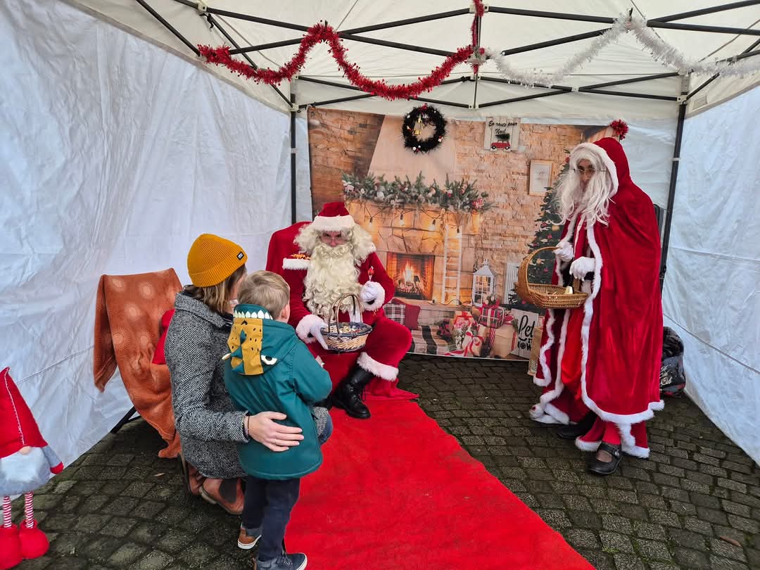 Présence du Père et de la Mère Noël